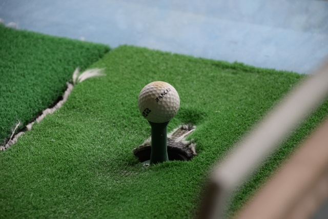 大阪でゴルフ練習場を利用するなら、お得な料金の打ち放題やレンタルも充実して便利な「桜宮ゴルフクラブ」